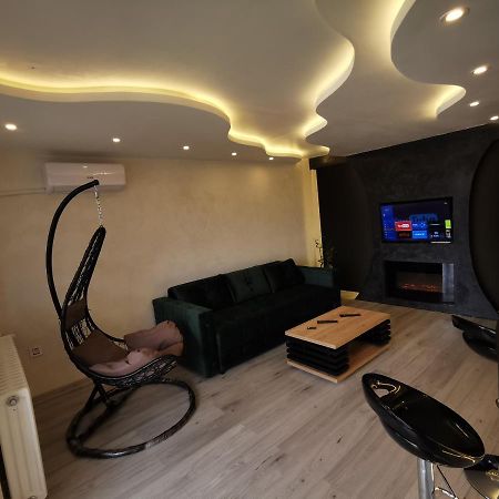 Brend New Luxurious Apartment In Downtown With Free Parking Novi Sad Eksteriør bilde