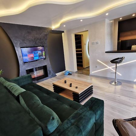 Brend New Luxurious Apartment In Downtown With Free Parking Novi Sad Eksteriør bilde