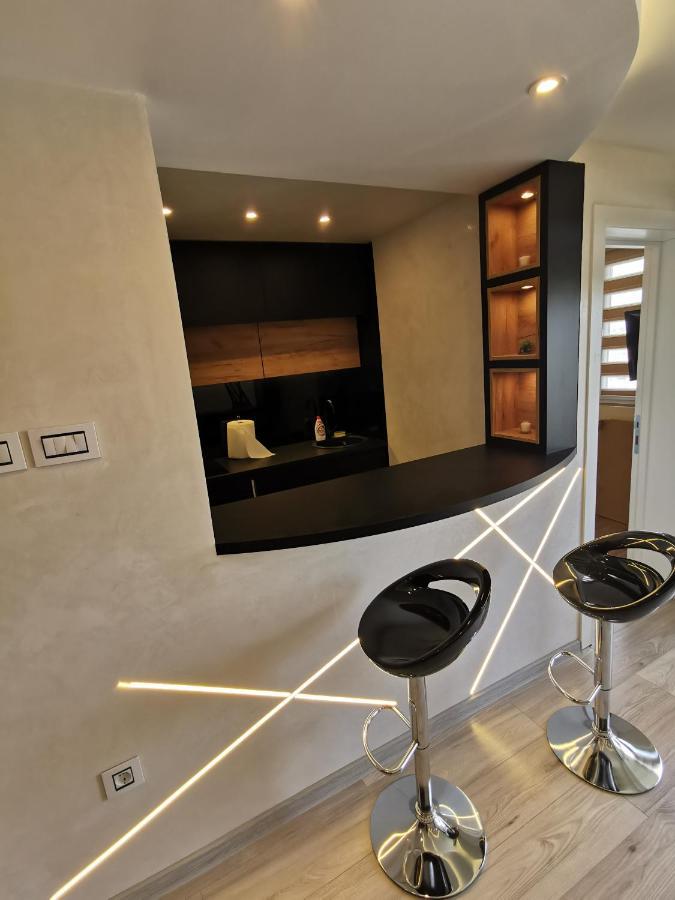 Brend New Luxurious Apartment In Downtown With Free Parking Novi Sad Eksteriør bilde