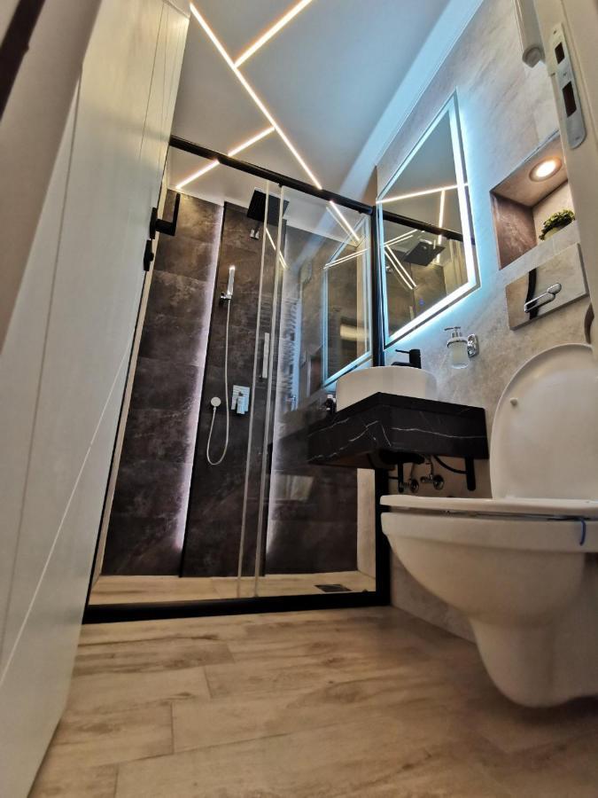 Brend New Luxurious Apartment In Downtown With Free Parking Novi Sad Eksteriør bilde